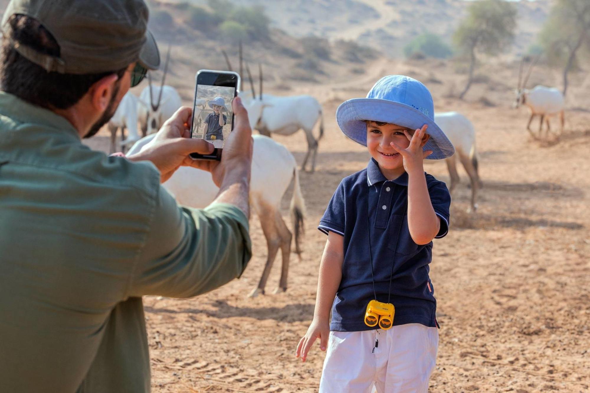 The Ritz-Carlton Ras Al Khaimah, Al Wadi Desert Екстериор снимка Sheikh Zayed bin Sultan Al Nahyan with his son, Sheikh Hazza bin Sultan Al Nahyan